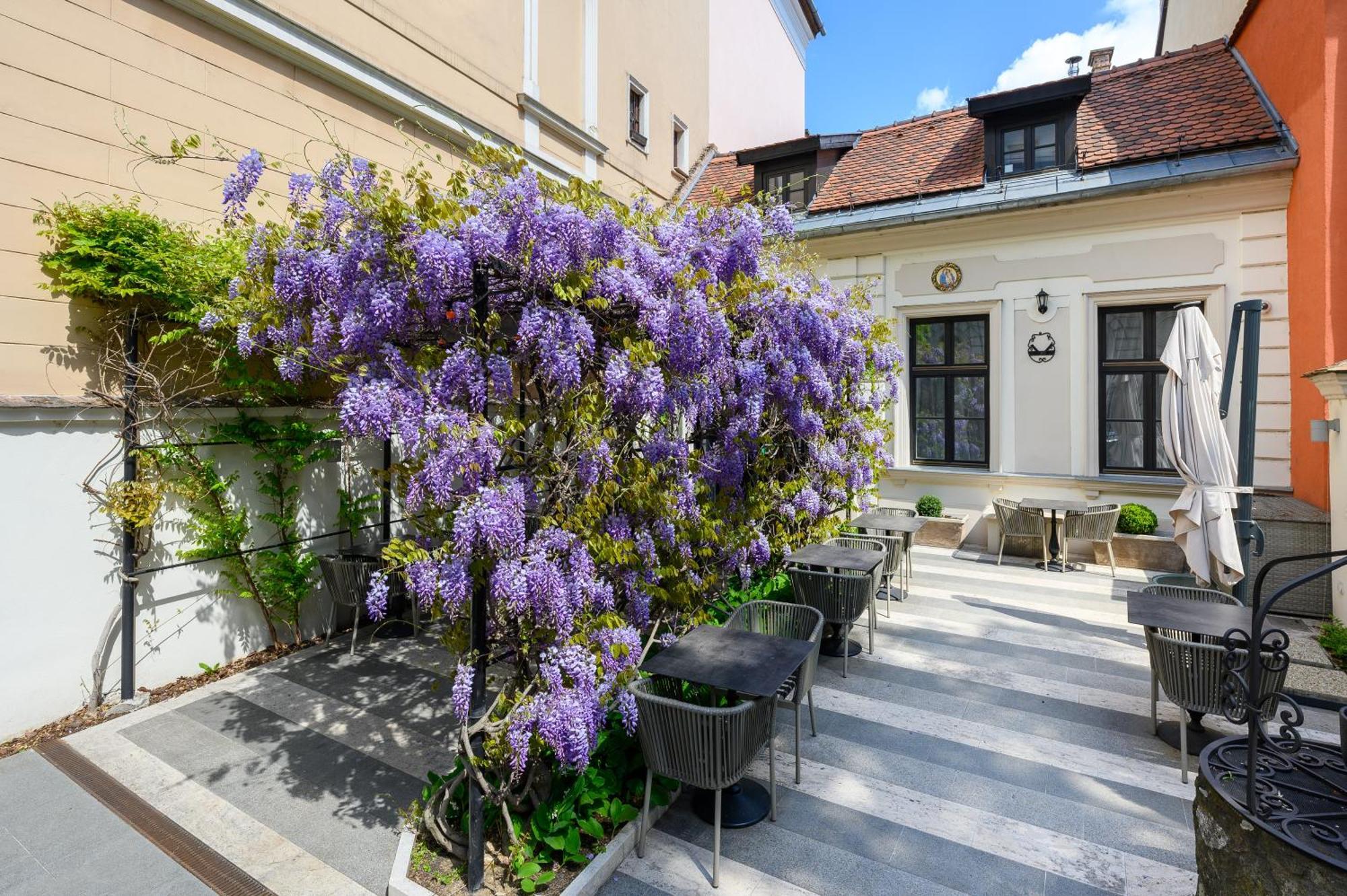 Maison Bistro&Hotel Budapest Extérieur photo